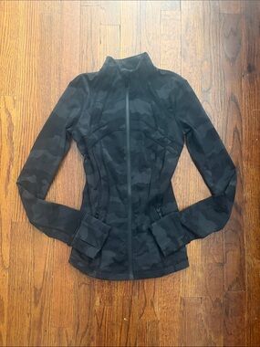 Black Camouflage Zip-Front Women's Jacket
